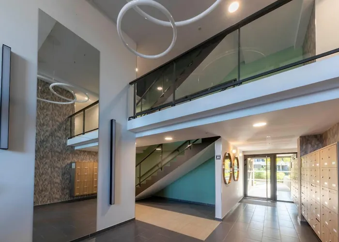 06Ah - Superb Waterfront T2 - Swimming Pool