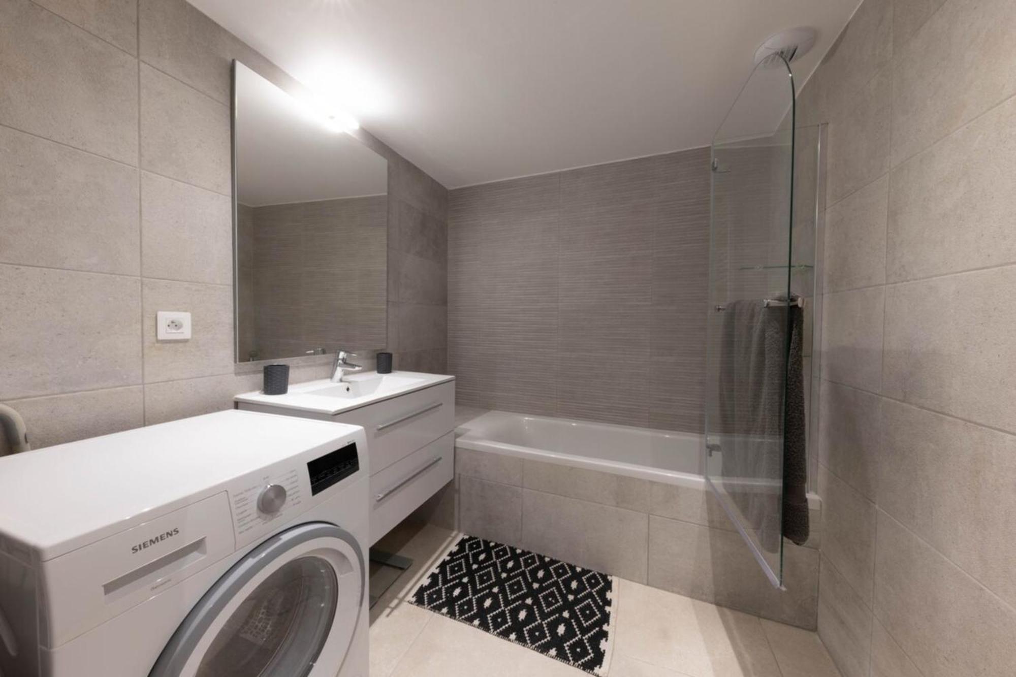Apartment 06ah - Superb Waterfront T2 - Swimming Pool *