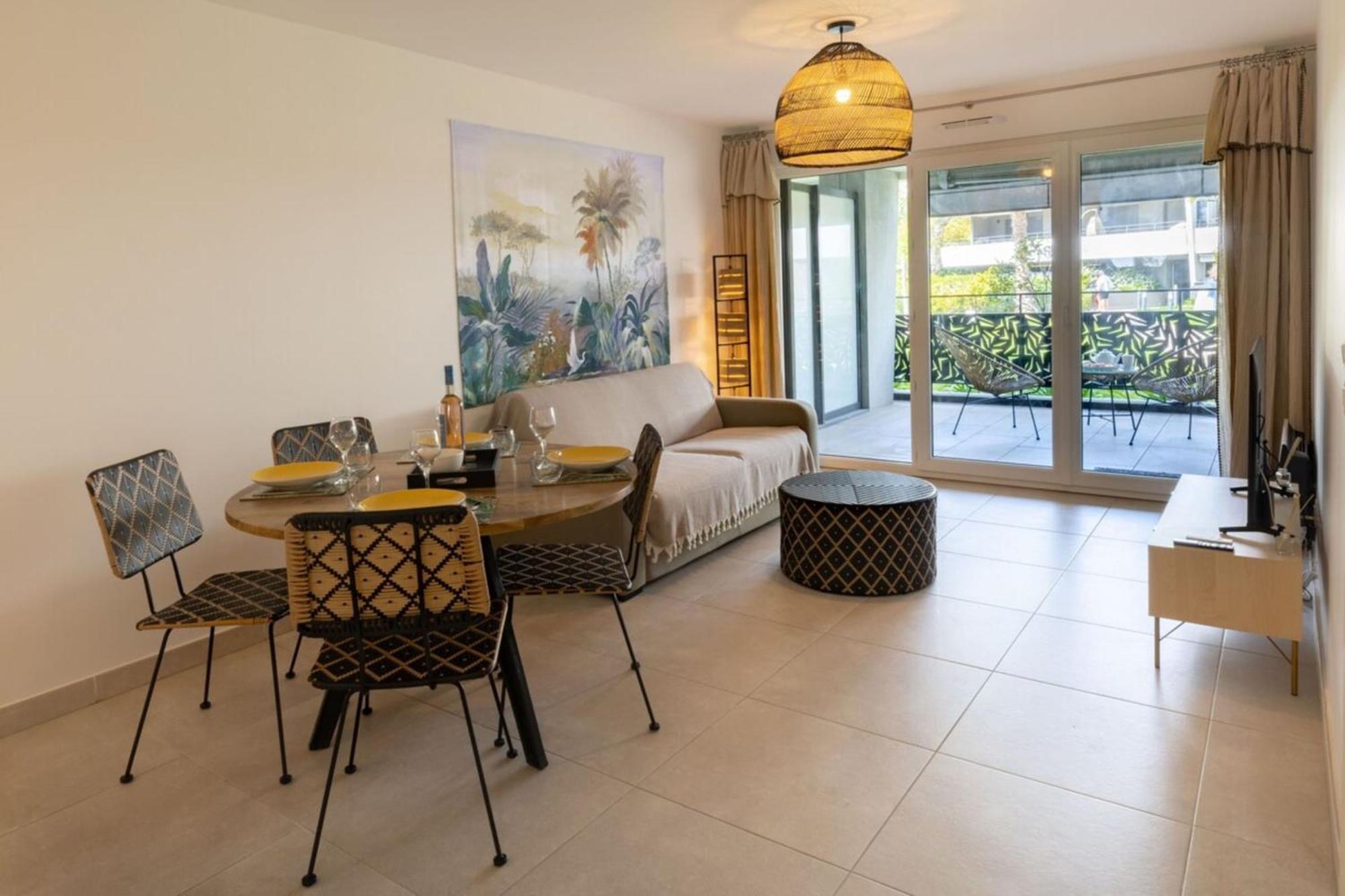 06ah - Superb Waterfront T2 - Swimming Pool Villeneuve-Loubet