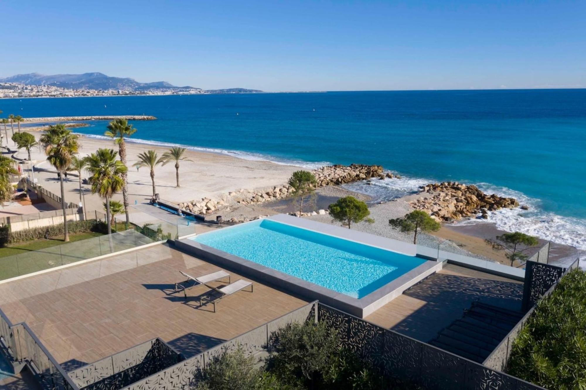 06ah - Superb Waterfront T2 - Swimming Pool Apartment
